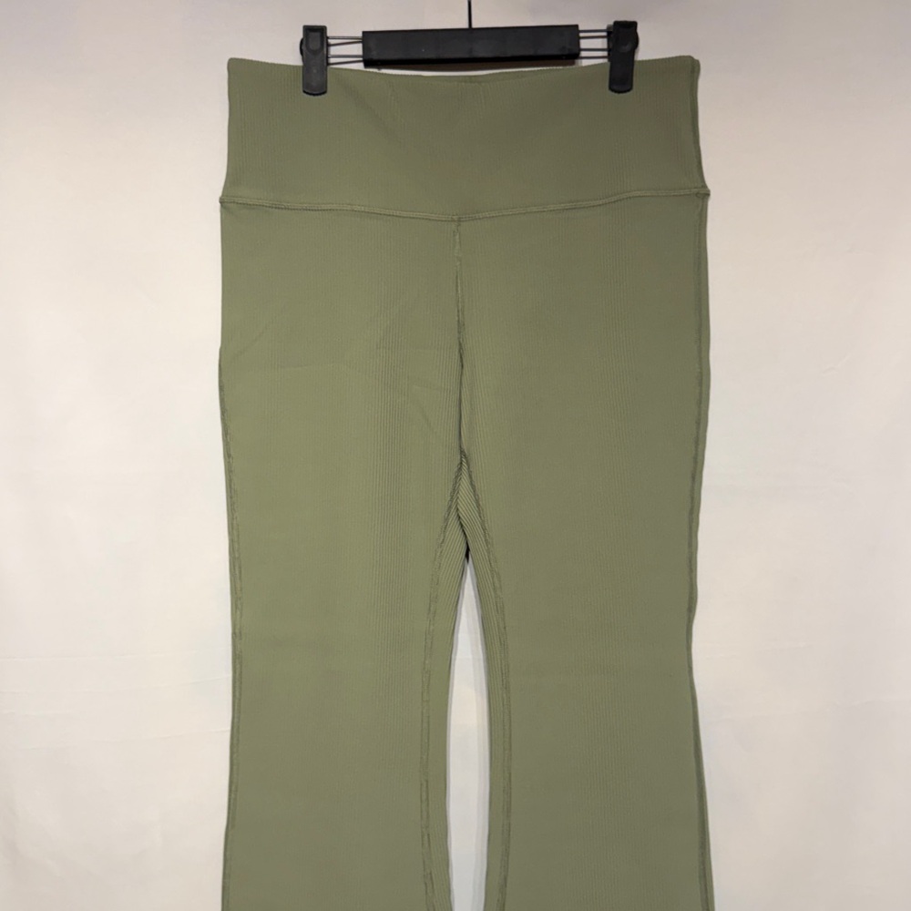 Athleta Elation Rib Crop Flare Pants Eucalyptus Olive Size XL Tall - Picture 4 of 11